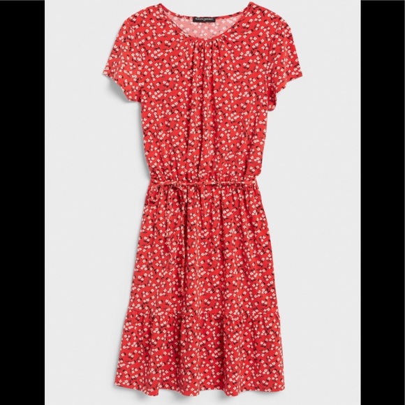 Banana Republic Dresses & Skirts - Banana Republic Flounce-Hem Fit-and-Flare Dress